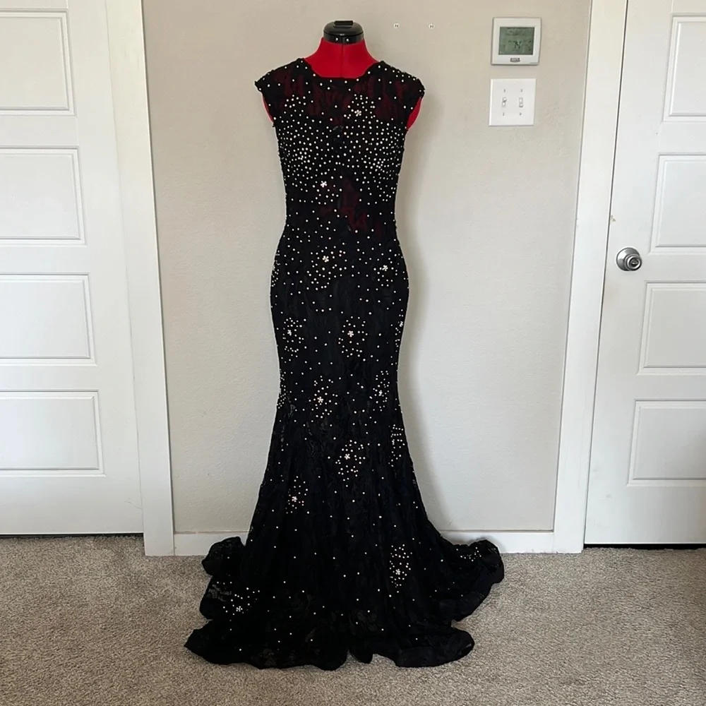 Camille La Vie Black Mermaid Jeweled/Sequin Floral Lace Formal Gown US 8 😍 - Picture 13 of 16